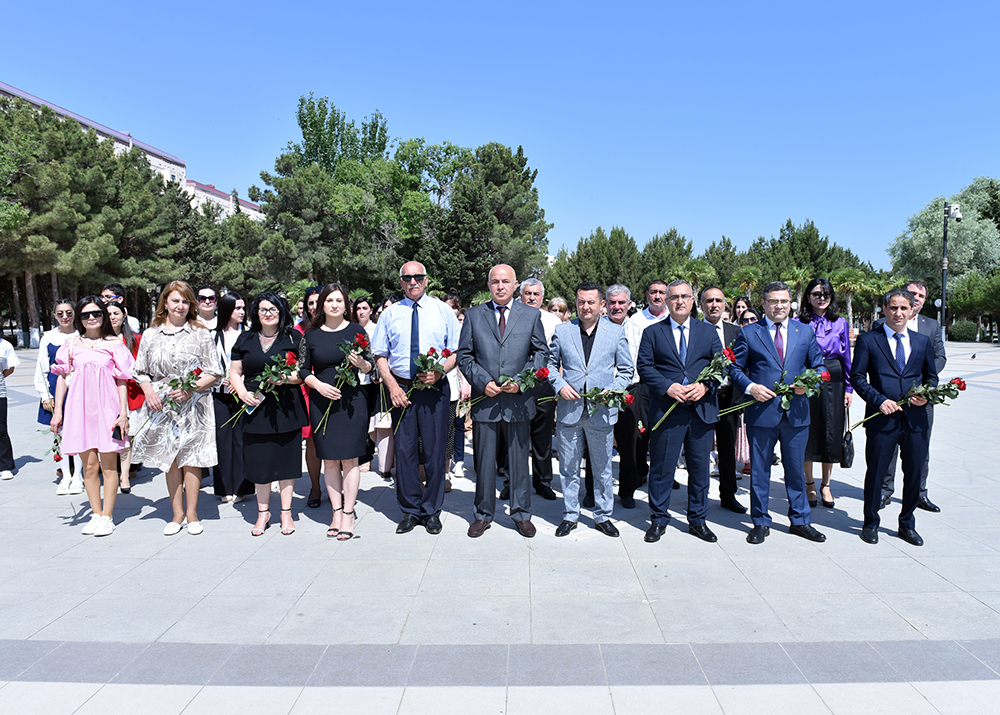 Ulu Öndər Heydər Əliyevin 100 illiyinə həsr olunan inşa və rəsm müsabiqəsi keçirilmişdir