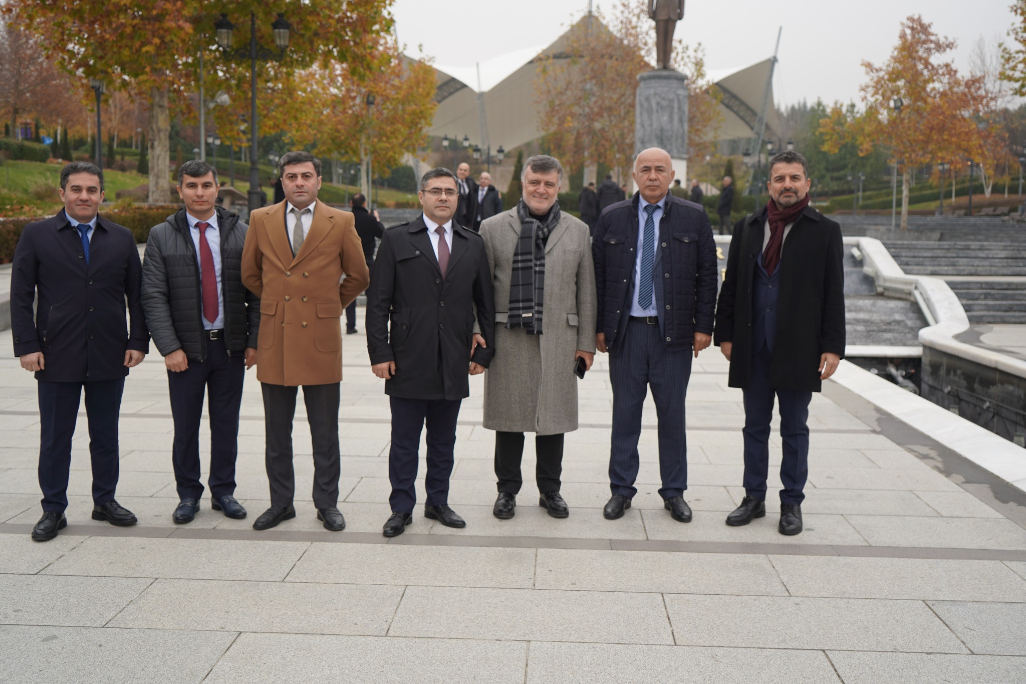 Mediasiya Şurasının üzvləri Ankara şəhərində Heydər Əliyev abidəsini ziyarət etmişlər